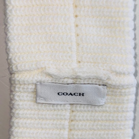 Leather Coach Rowan Satchel Brown crafted Signature-coated canvas lining. - Picture 10 of 12